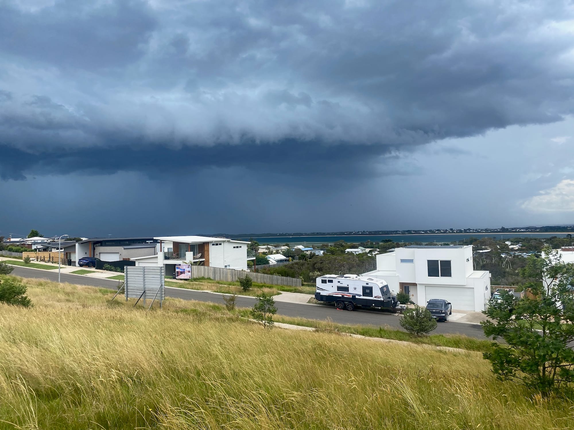 Thunderstorm asthma alert as storms approach