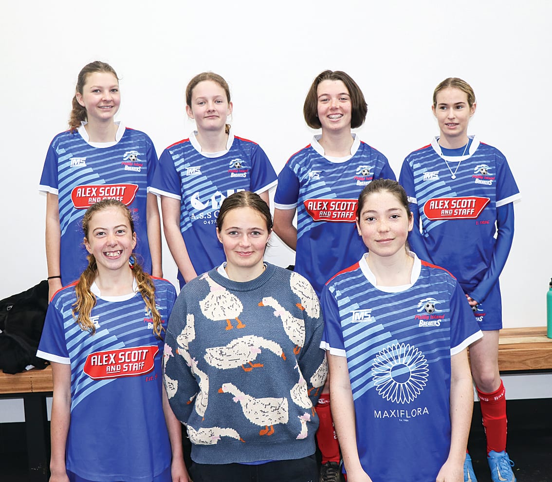 Phillip Island Breakers under 17 girls, Grace, Charlotte, Ailish and Ellodie with Lara, Abi (coach) and Eve are pleased to have access to female change facilities at their home ground. Z42_3322  