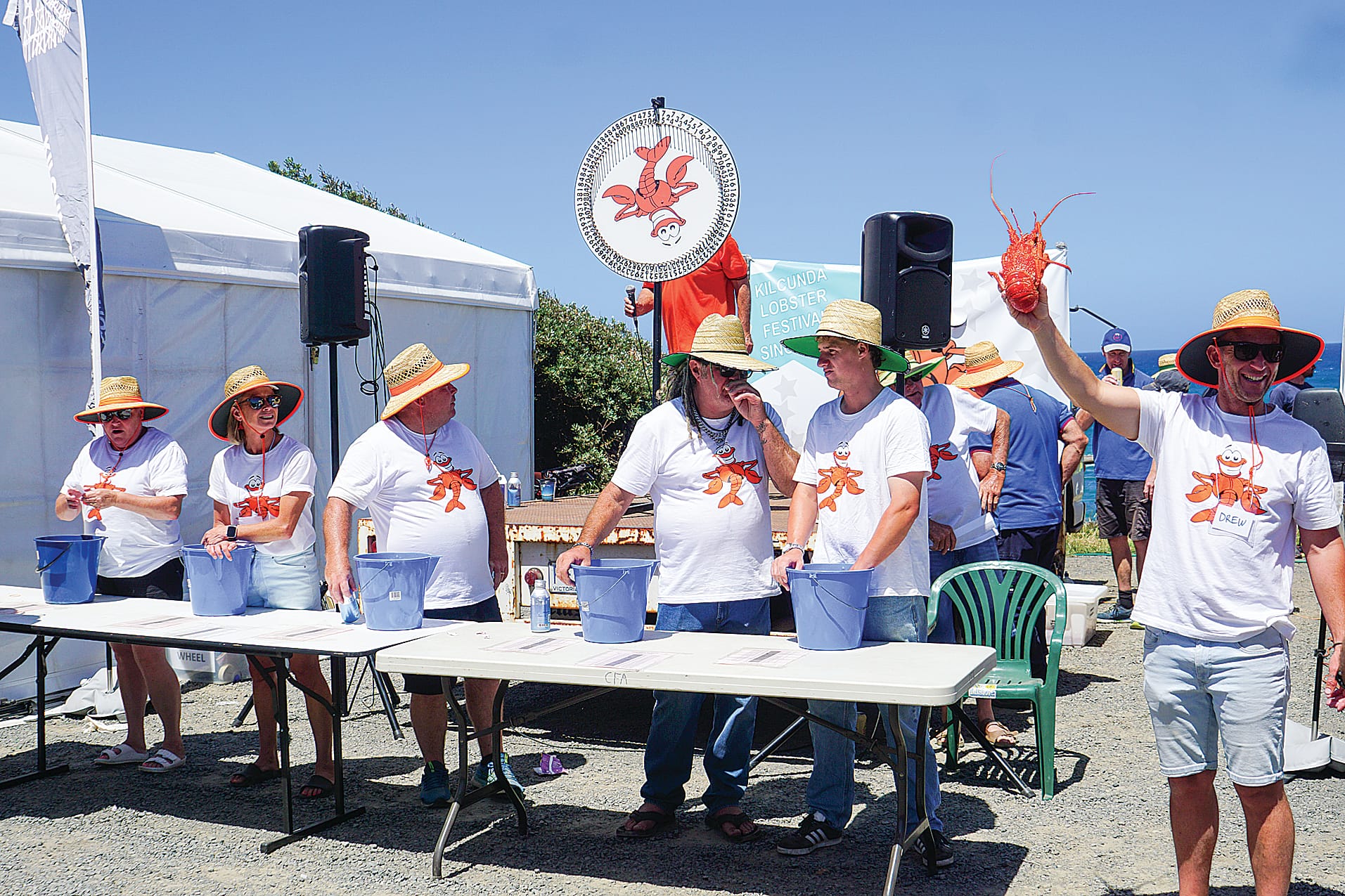 The lobster raffle was popular throughout the day. Ns12_0425