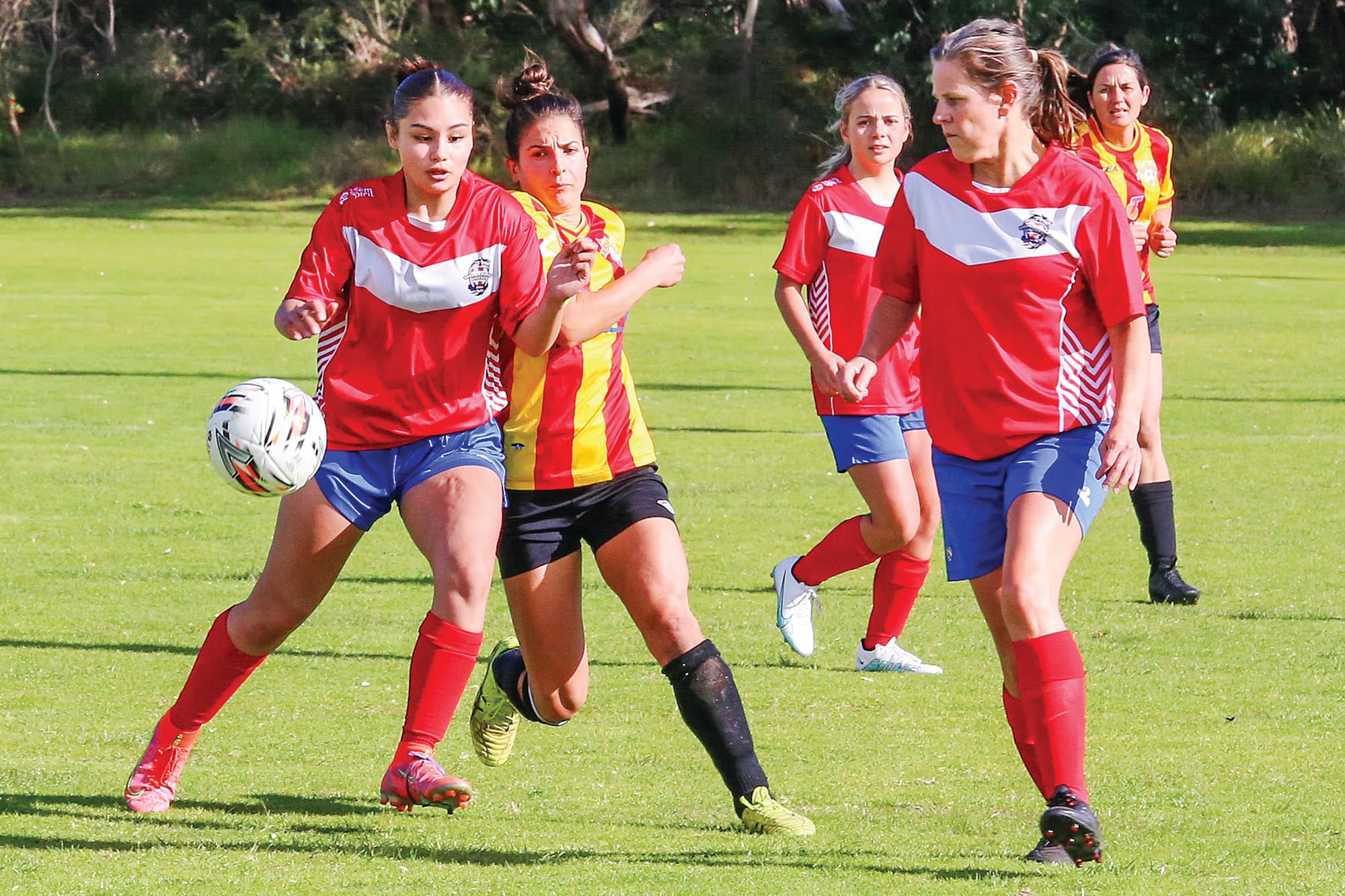 The young Wonthaggi U14 team showed some great skills and were determined to win the ball from a fierce competition.