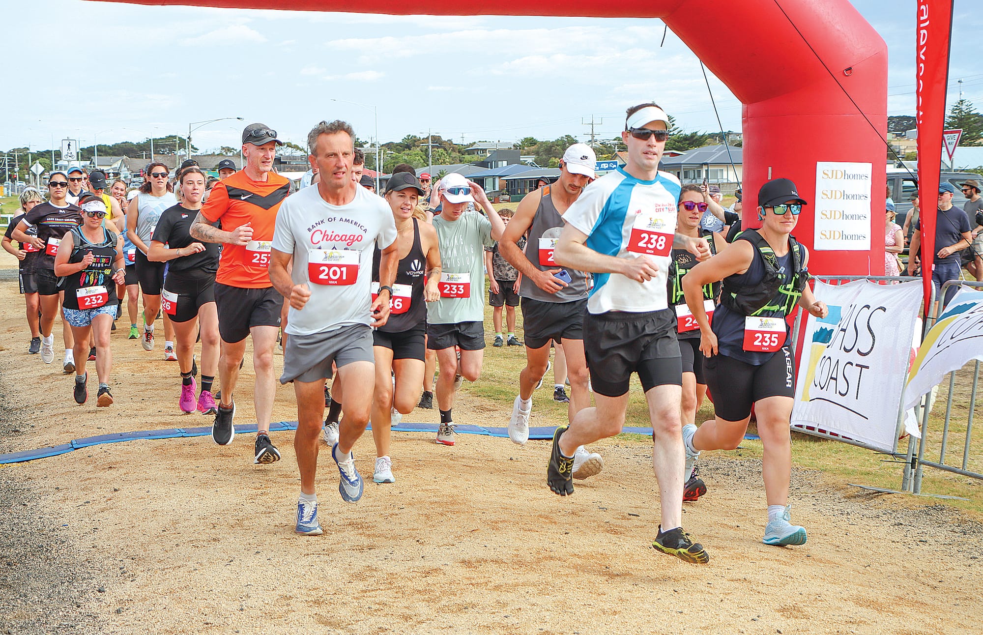 Action gets underway in the 10km run. A16_0825