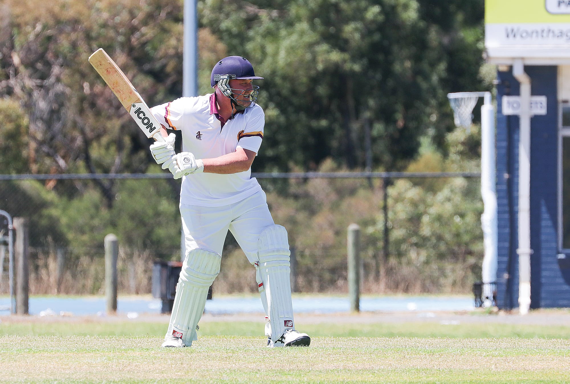 OMK’s Scott Handley batting against Killy-Bass. Z16_0624