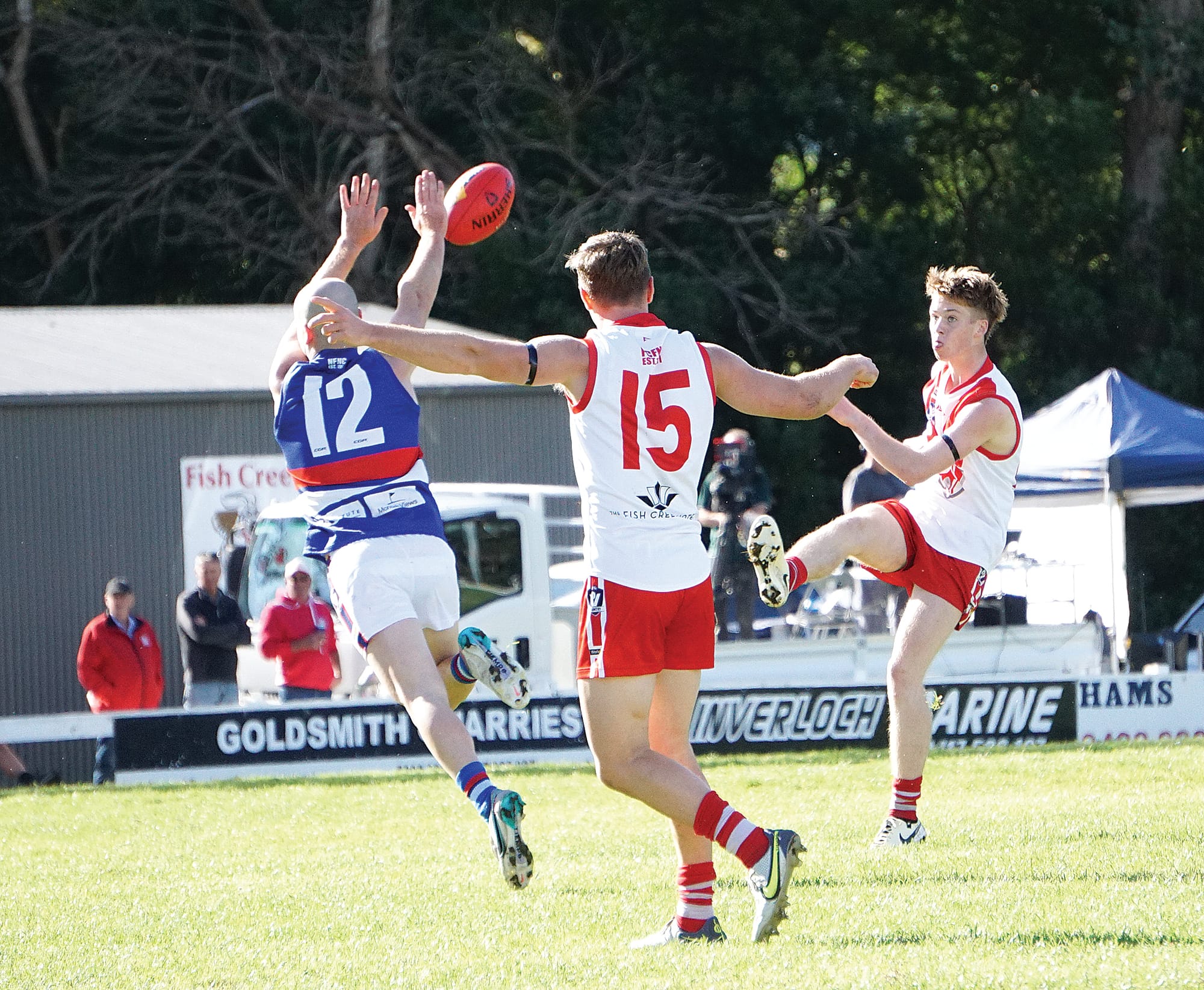 Thomas Vuillermin puts another six on for the scoreboard. Ns25_1624