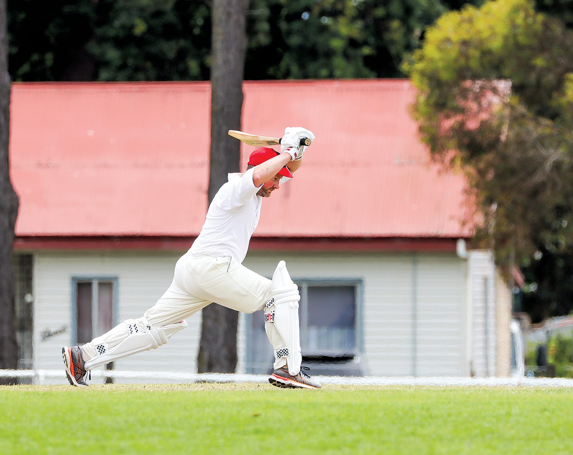 Opener Matt Donohue of Glen Alvie leaves a delivery on his way to a patient 38 against Inverloch. A16_4624