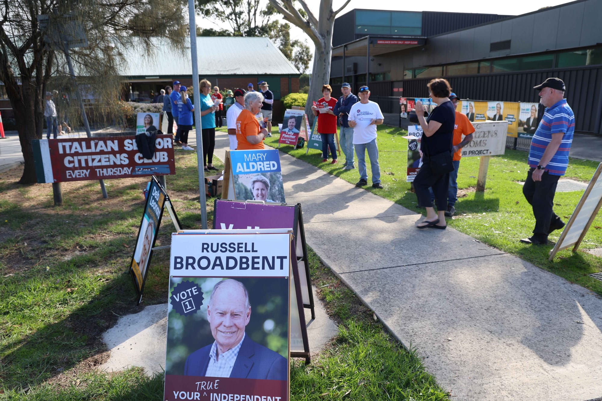 People flock to early voting centres in Wonthaggi and Cowes