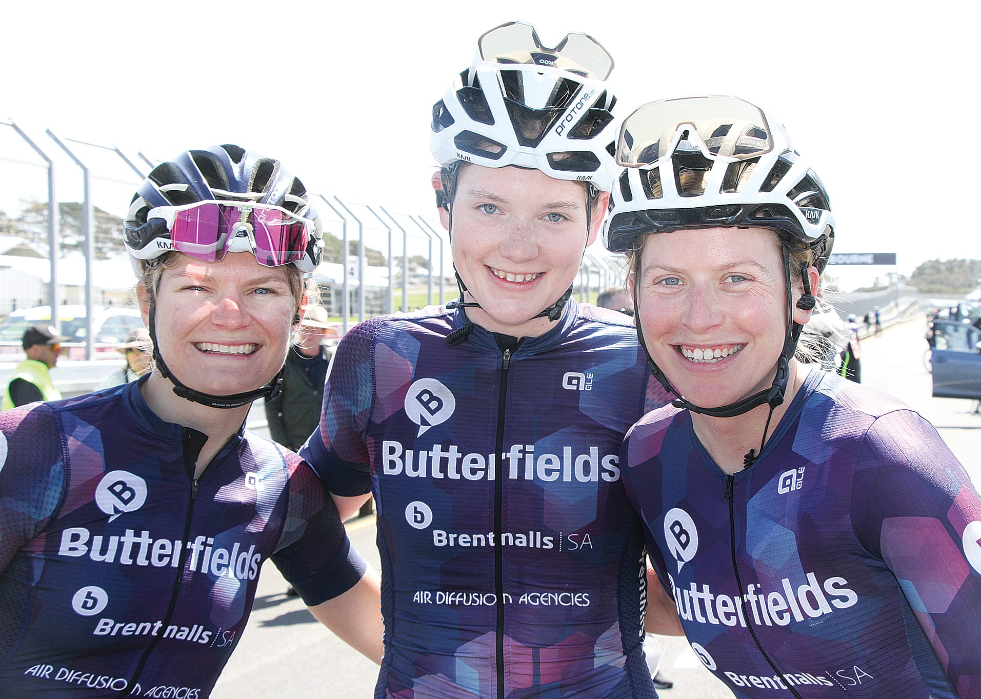 Staci McCudden, Summer Nordmeyer and Juliette Haddow (Butterfield Racing). B05_4124