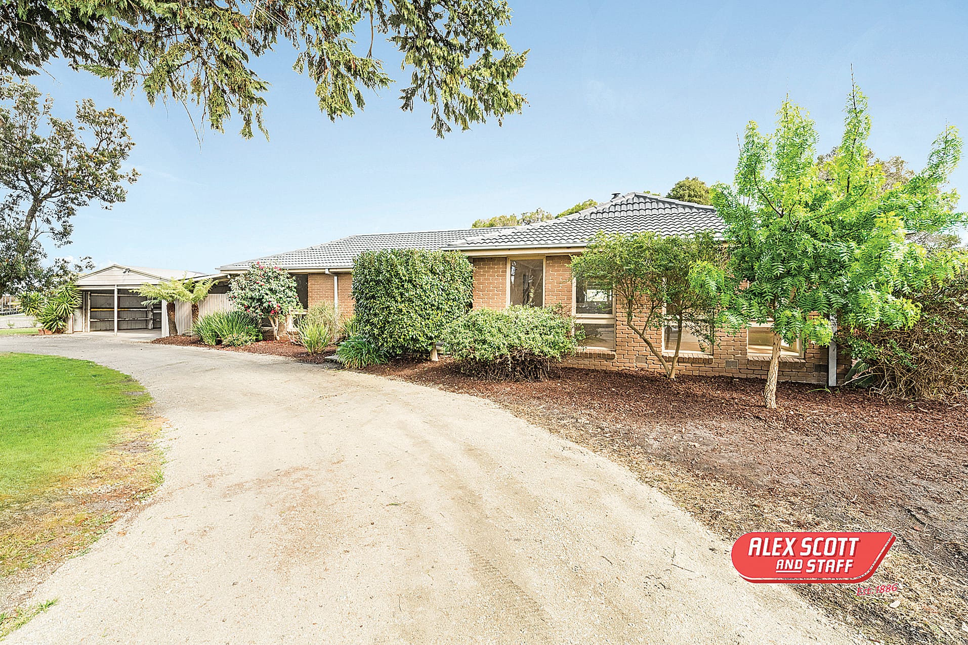 Rural lifestyle in the heart of everywhere