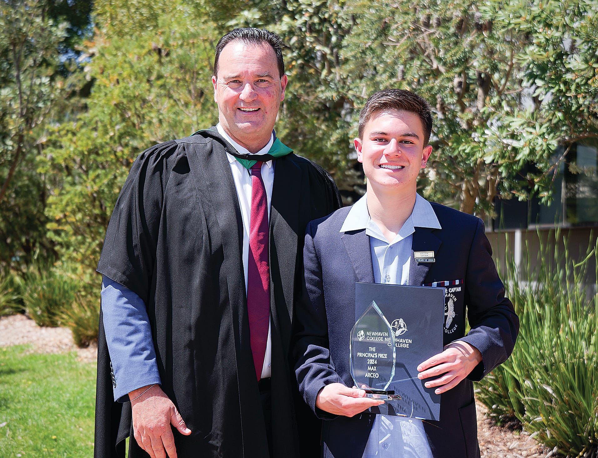 Tony Corr, Newhaven College Principal presented the prestigious Principal’s Prize to Max Arceo. 