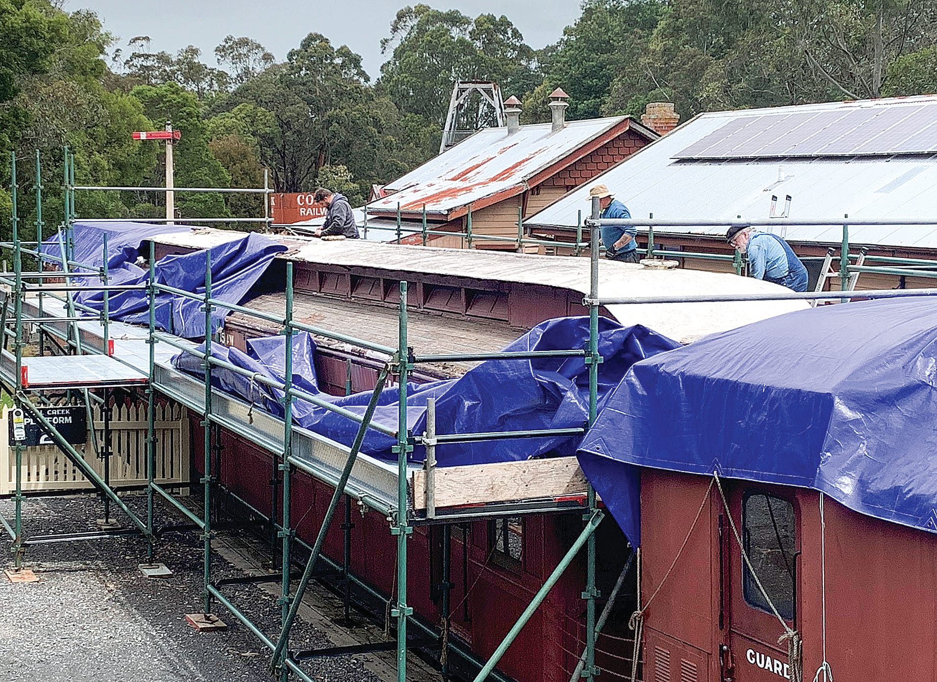 Friends of Coal Creek return carriage roofs to former glory