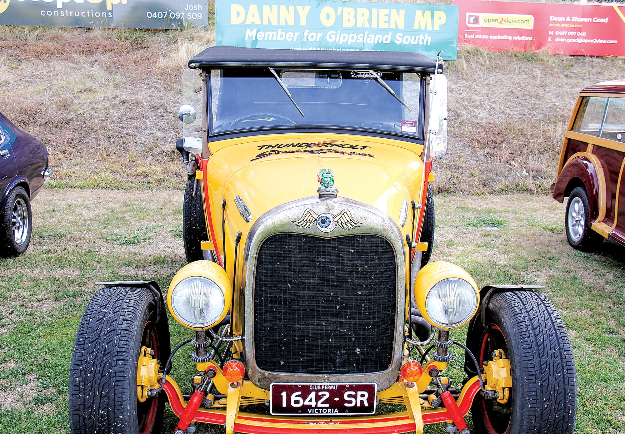 Restored street rod. B150_0225