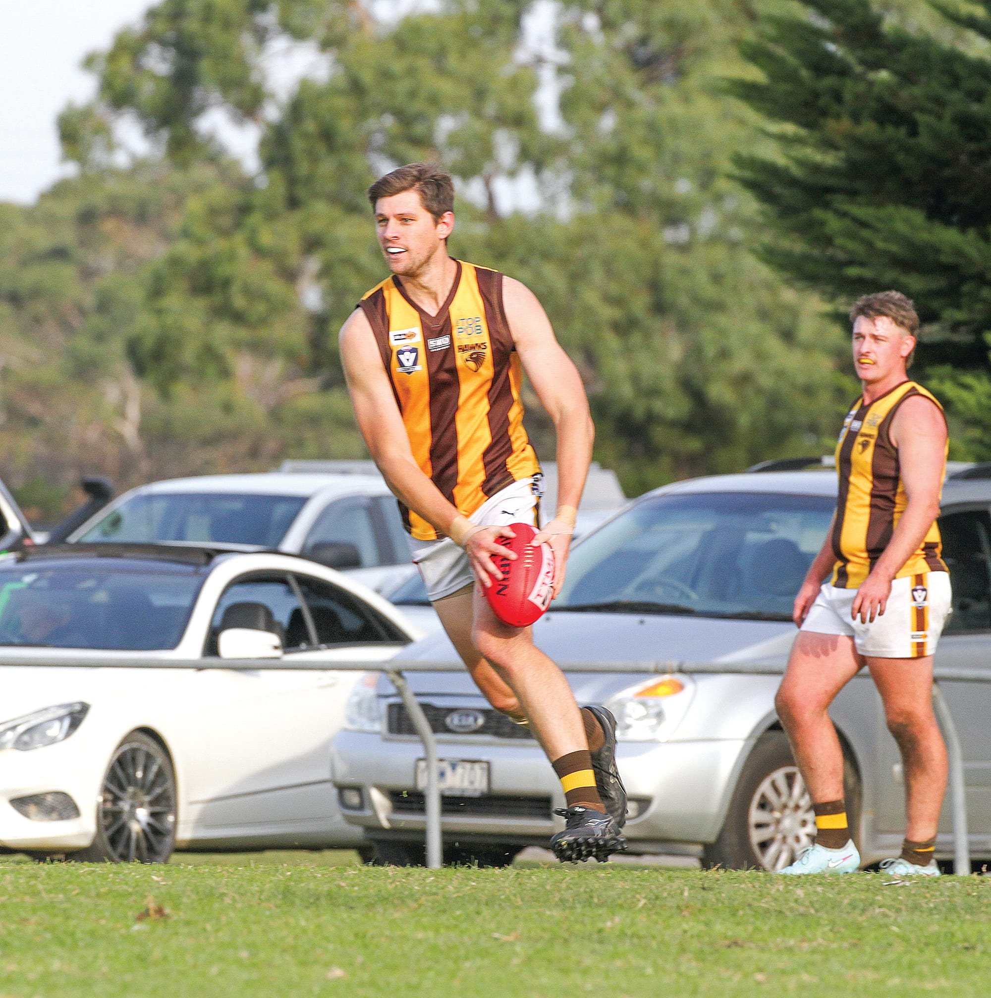 Lachlan Tactor lines up a goal for Morwell East. B15_1825