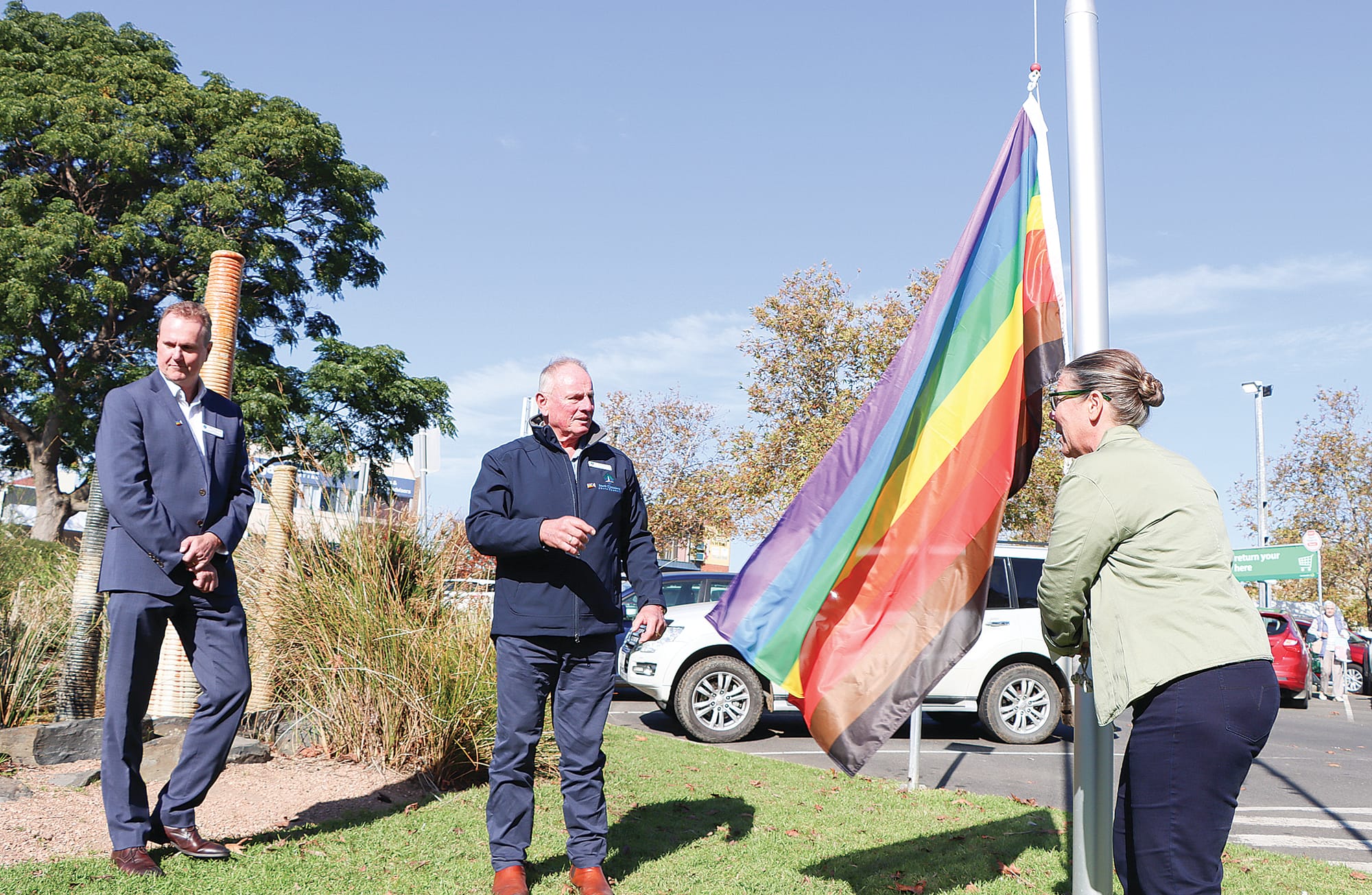 Cr Sarah Gilligan raises the Philadelphia Pride flag to celebrate IDAHOBIT. A06_2025