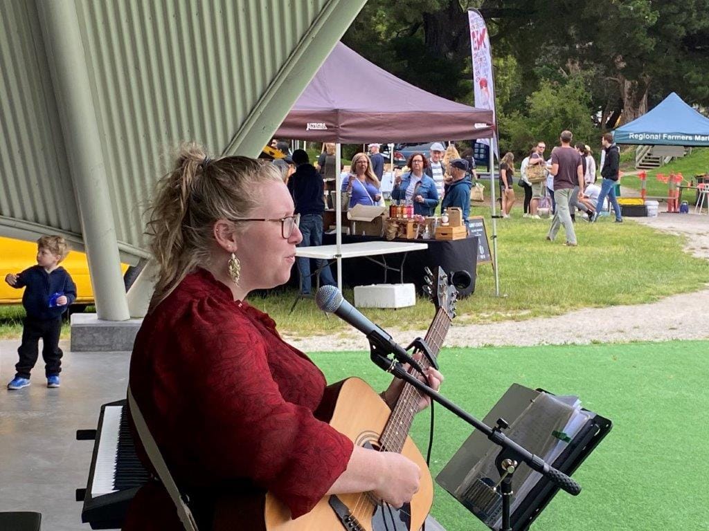Jessica Songbird is a regular entertainer at local Farmers Markets in Bass Coast and South Gippsland.