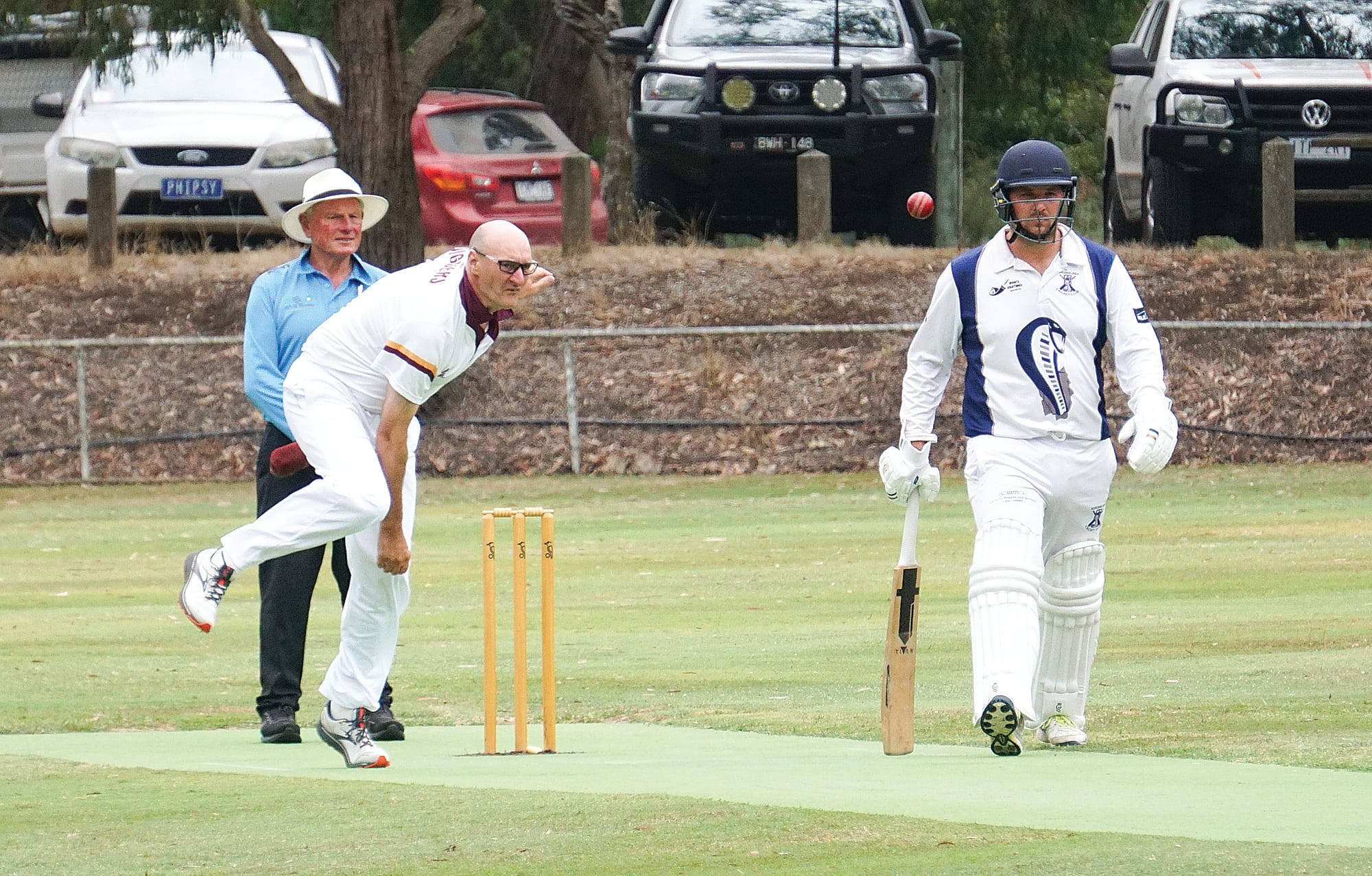 OMK’s Peter Dell sends it fast down the pitch. Ns06_0824