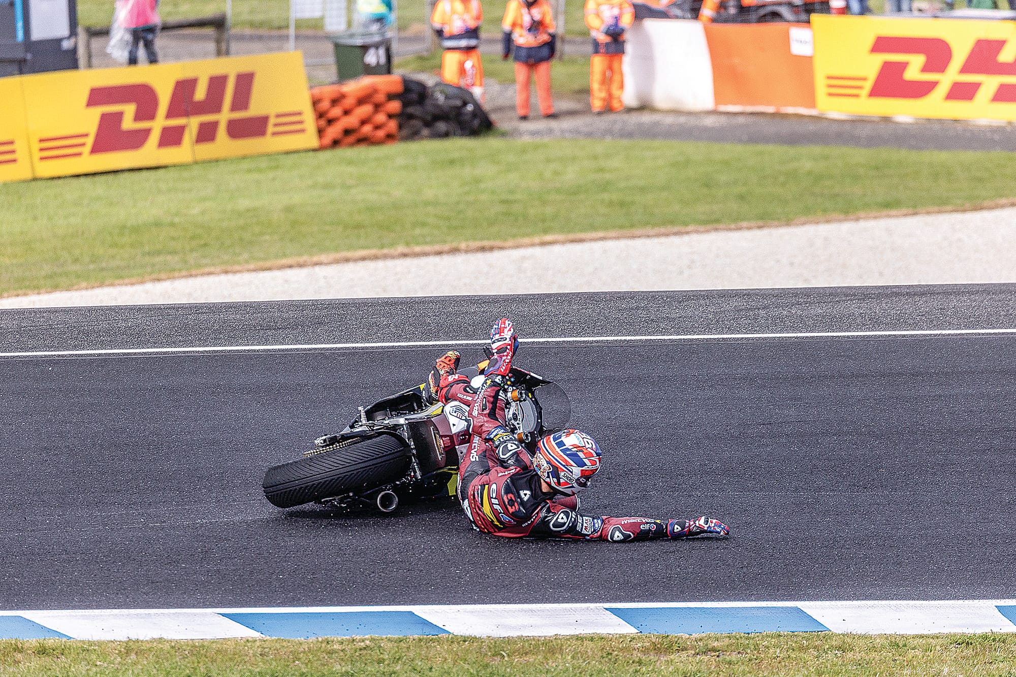 Jake Dixon loses the front end at turn 10 during qualifying.