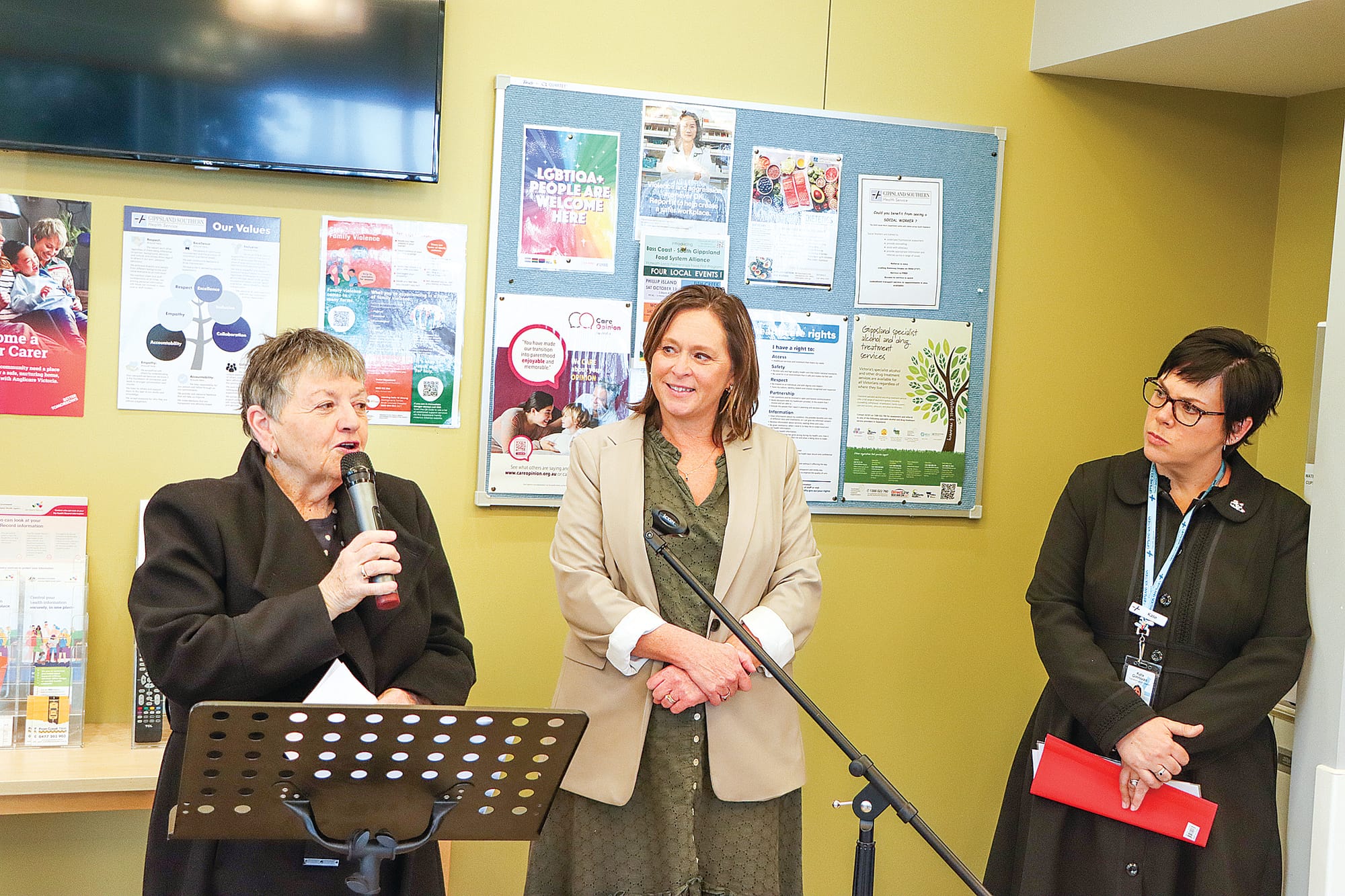Leongatha Historical Society secretary Lyn Skillern speaks while Louise Sparkes and Kate Ginnivan of Gippsland Southern Health Service look on.  A76_4225
