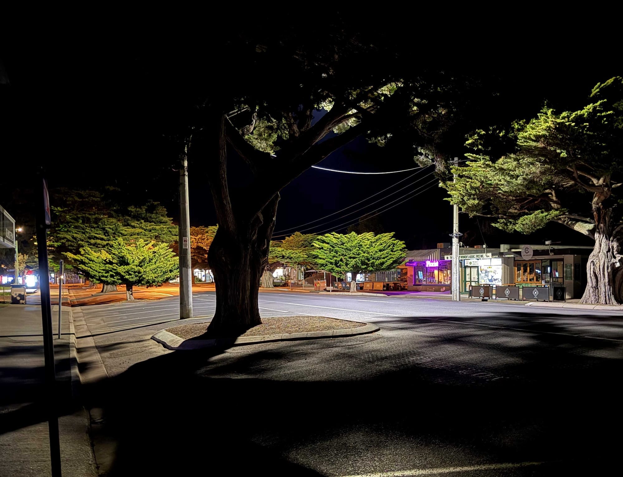 Power goes out again on Monday night in central Cowes