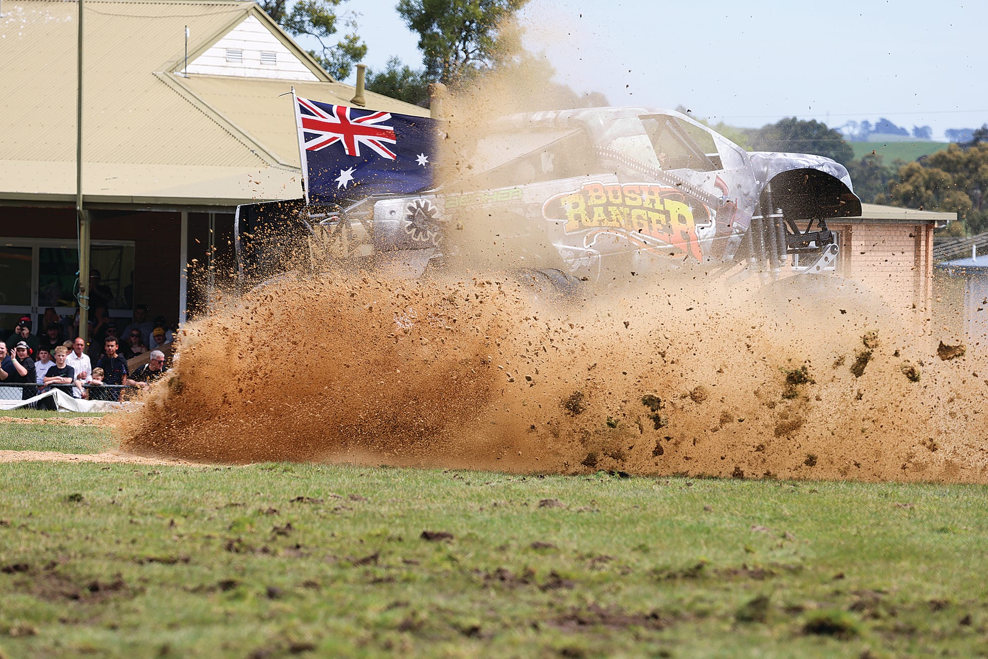 Ford monster truck Bush Ranger driven by Simon O’Neill from South Coast Monster Trucks was out to impress, ripping into the dirt and stepping over obstacles with practised ease.