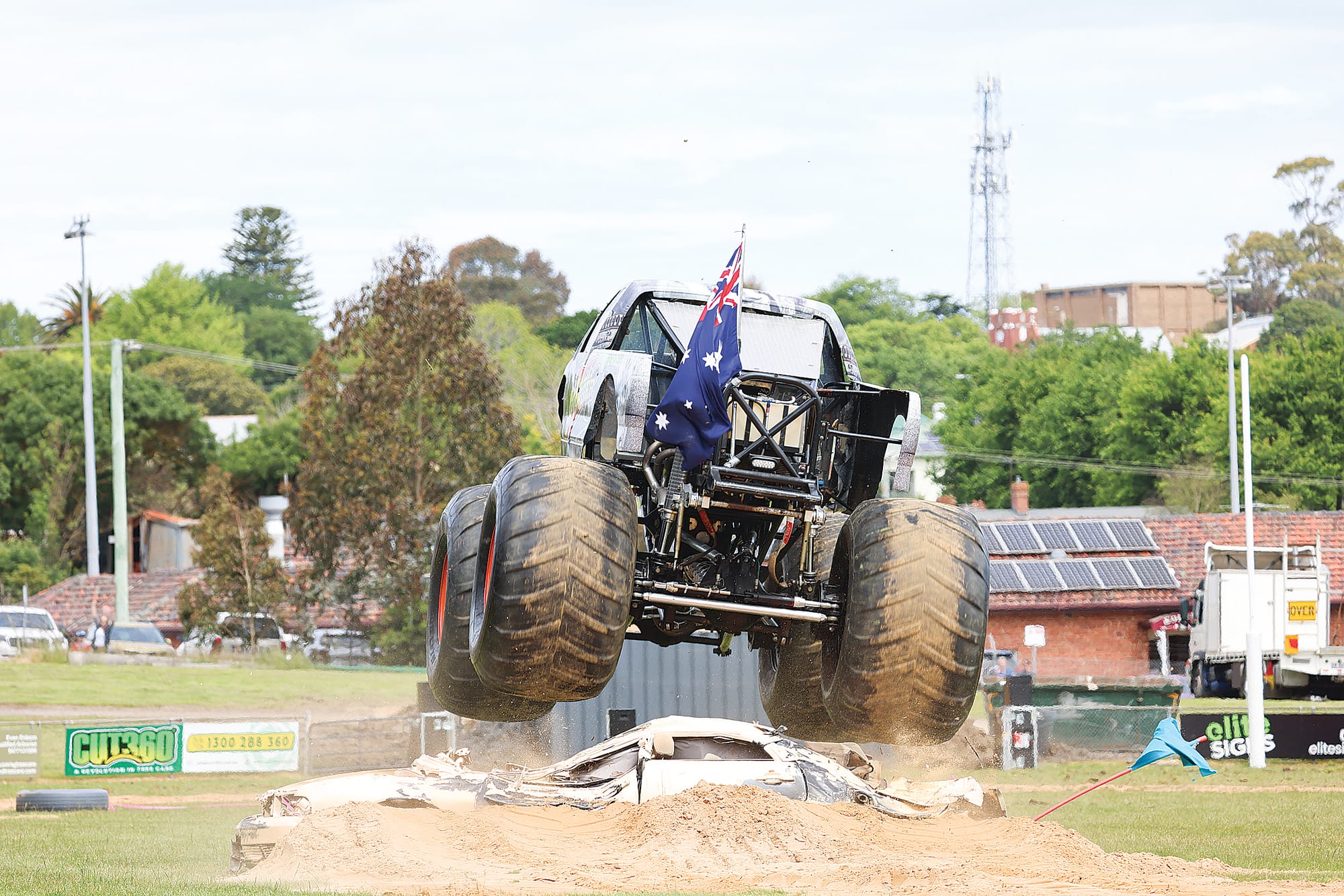 Ford monster truck Bush Ranger driven by Simon O’Neill from South Coast Monster Trucks was out to impress, ripping into the dirt and stepping over obstacles with practised ease.