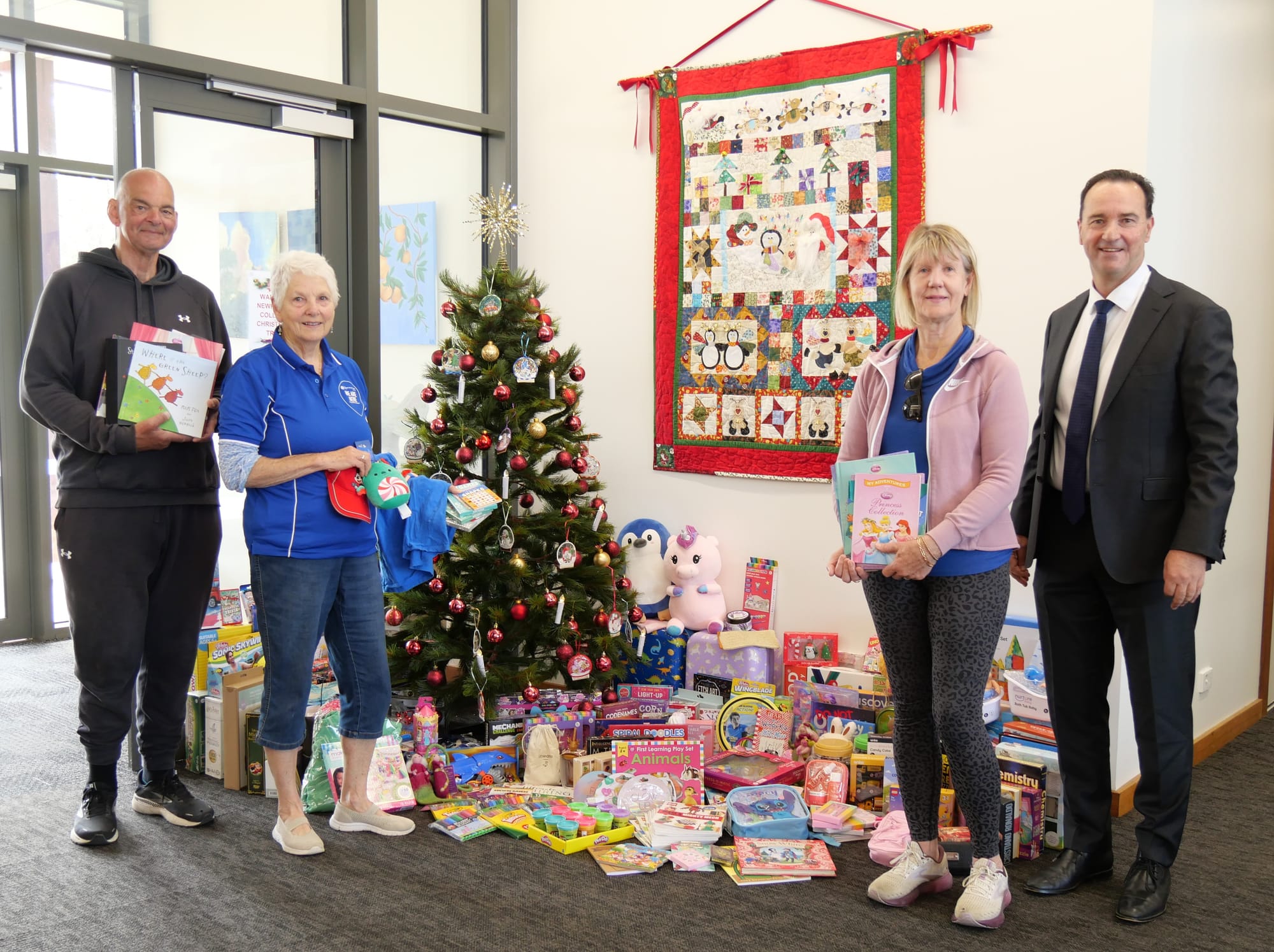 Newhaven College helps St Vinnies support the community