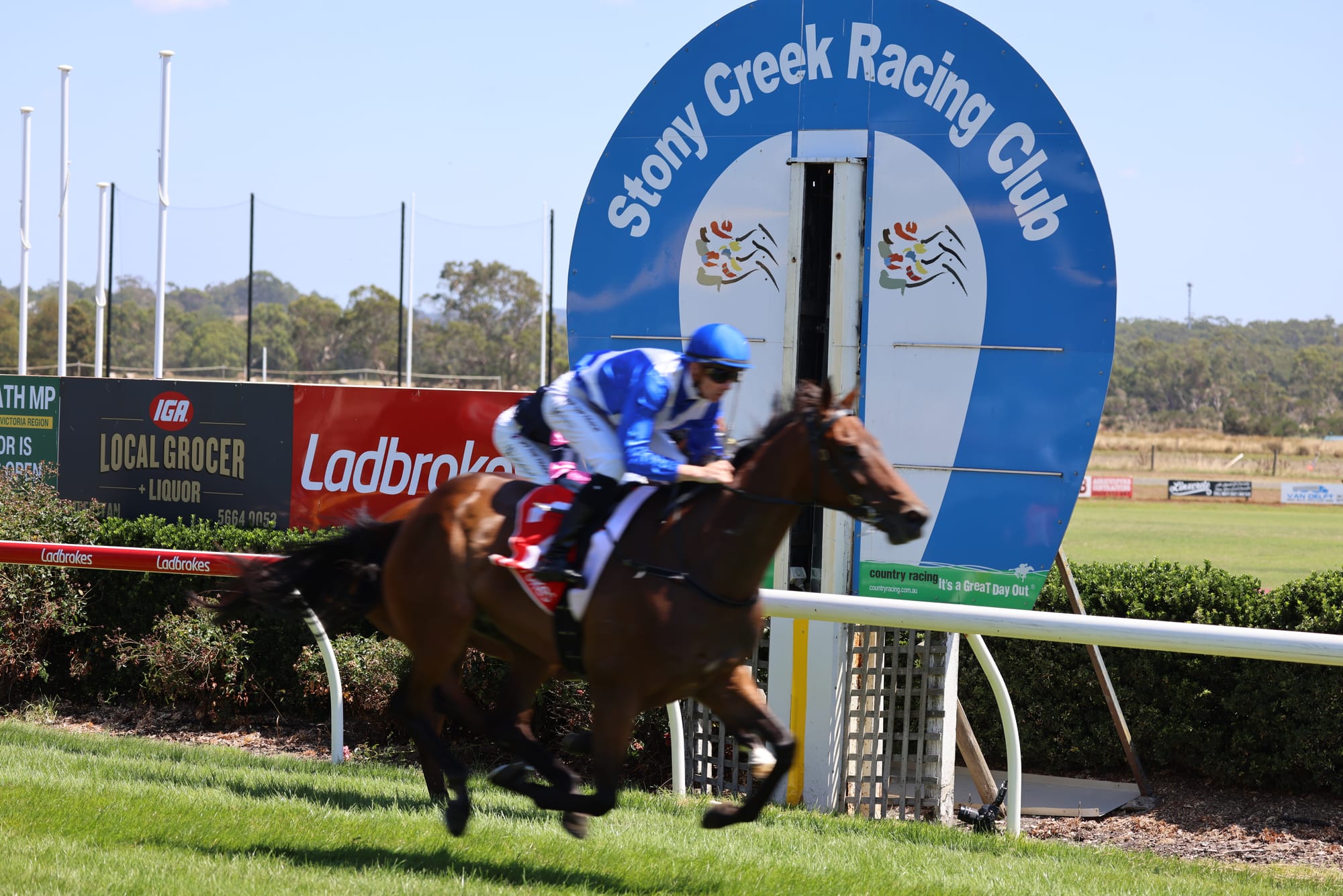 Melbourne Cup jockey wins at Stony Creek