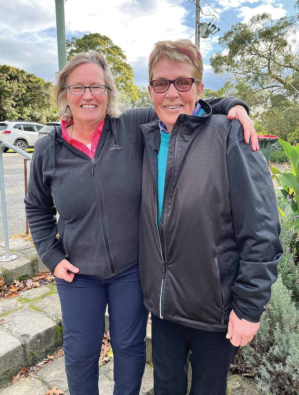 District golf post image