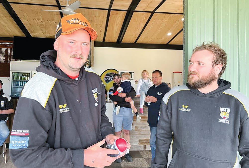 Foster celebrates top cricketers post image