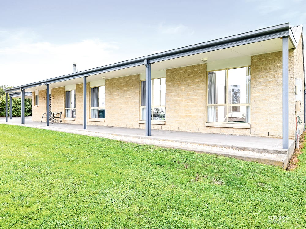 Horses, cattle, lifestyle, this property is ideal! post image