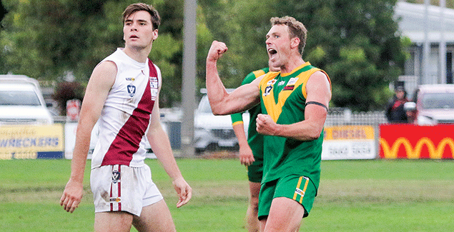 Parrots prevail in tight contest post image