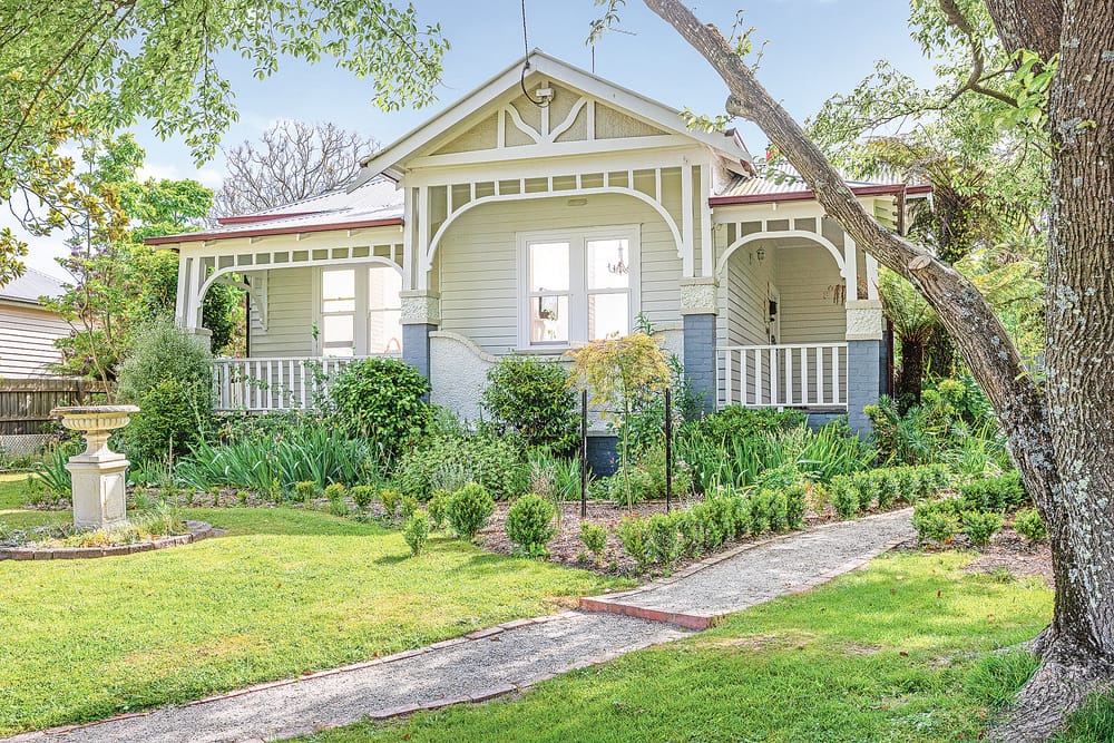 ‘Ashford’ charm & elegance - a timeless gem in Korumburra’s premiere location post image