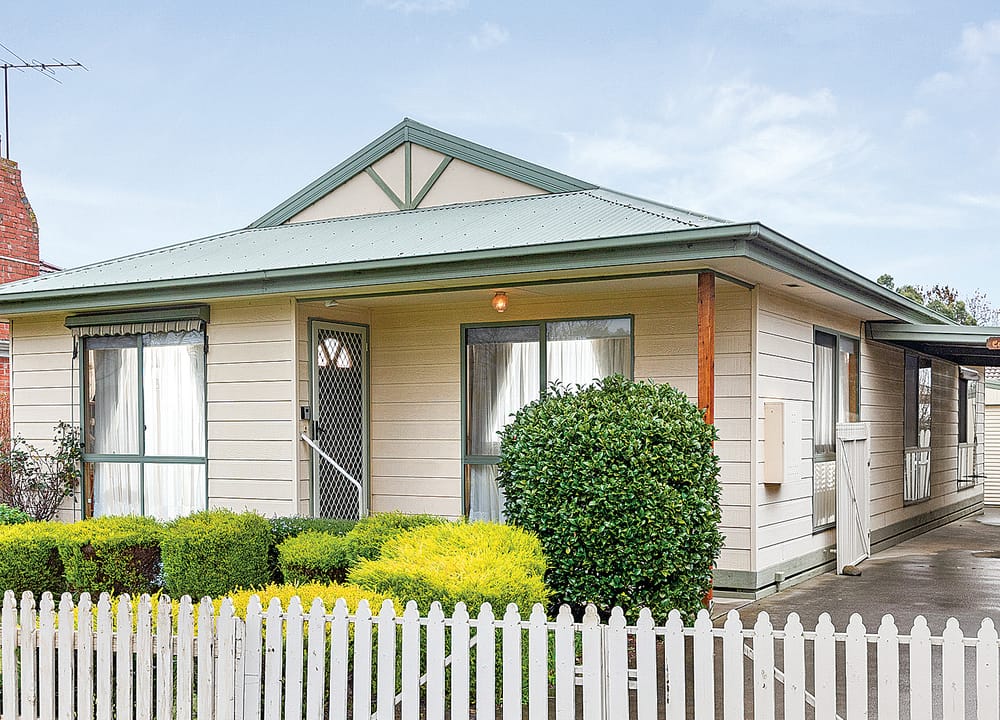 Low maintenance living close to all amenities post image