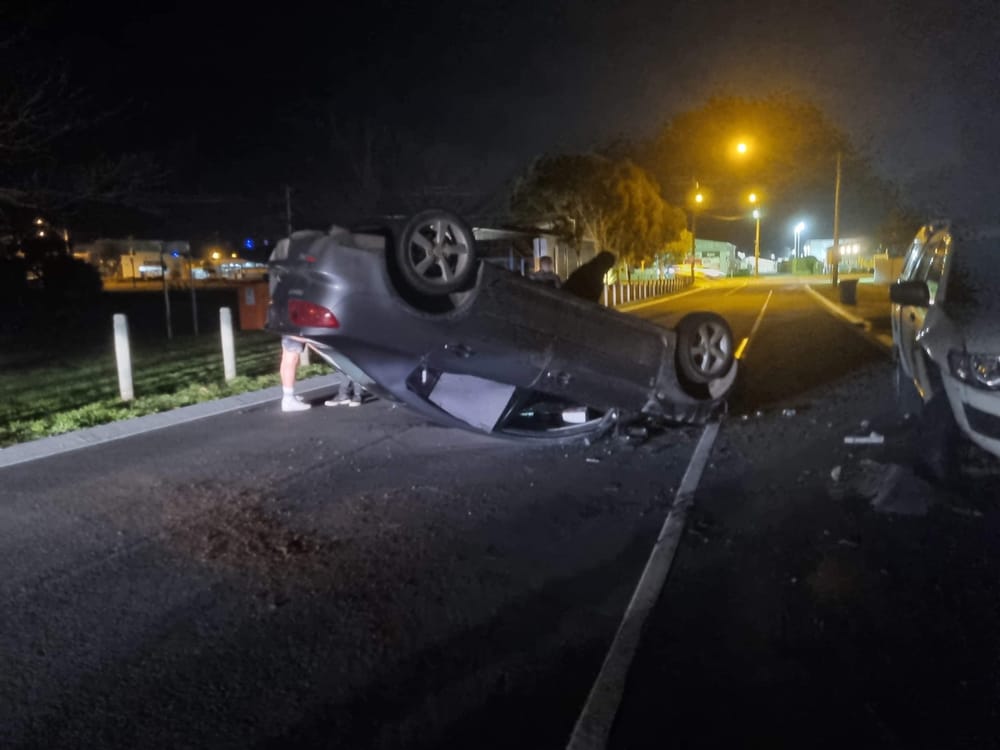 Car upside down after accident on Fincher Street post image