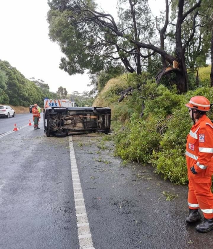Vehicle rollover prompts SES warning post image