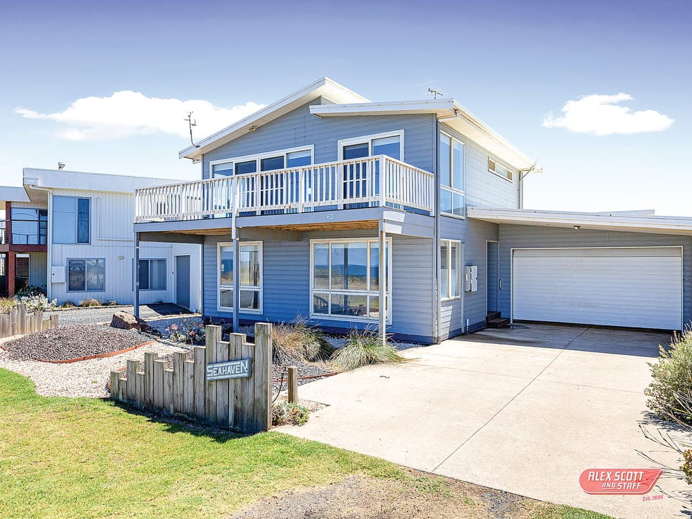 Rare foreshore location with 180° water views post image