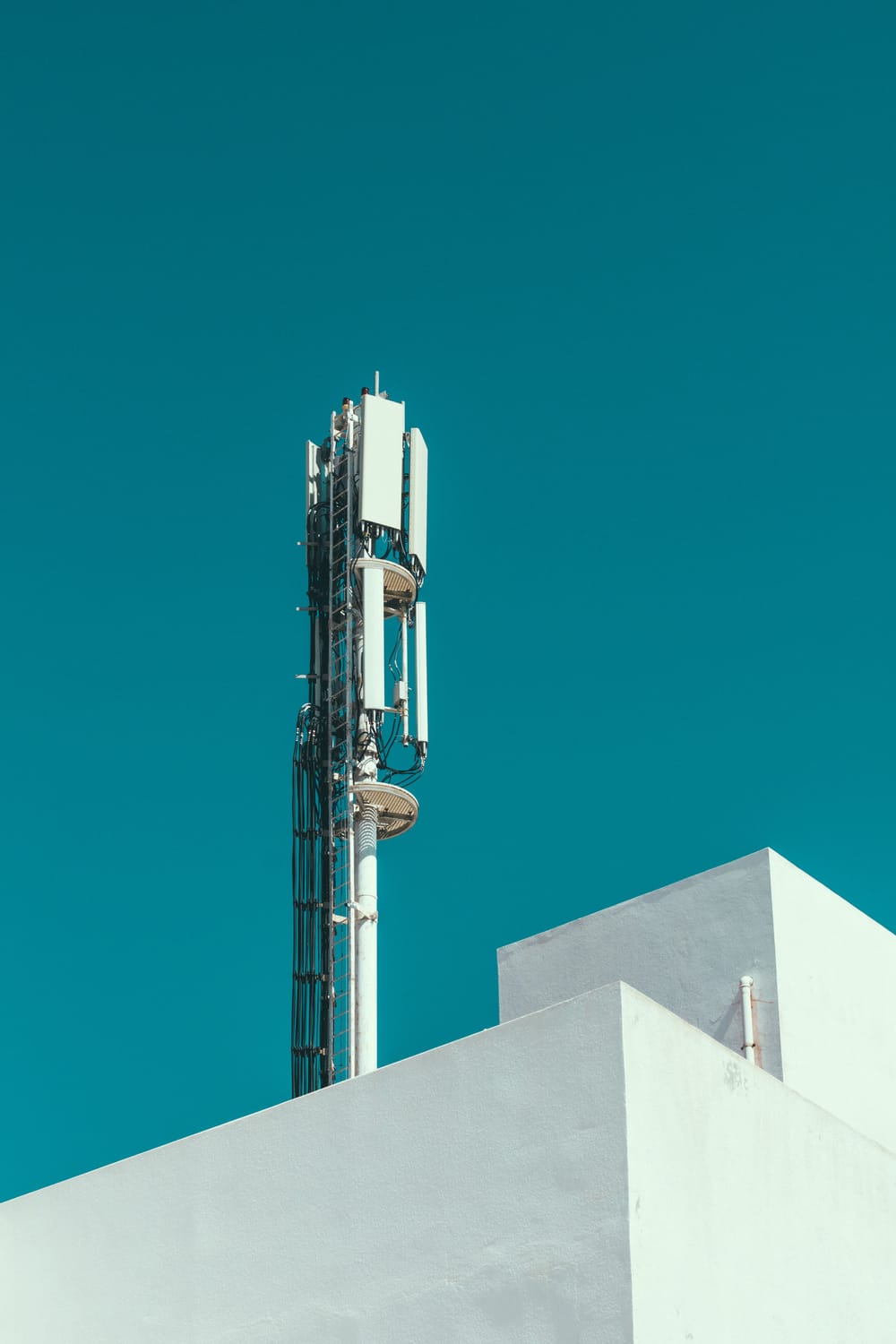 Better mobile connectivity by 2026, says government post image