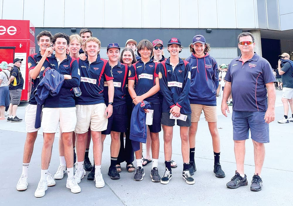 Young Sharks and Stingrays ‘Starring’ post image