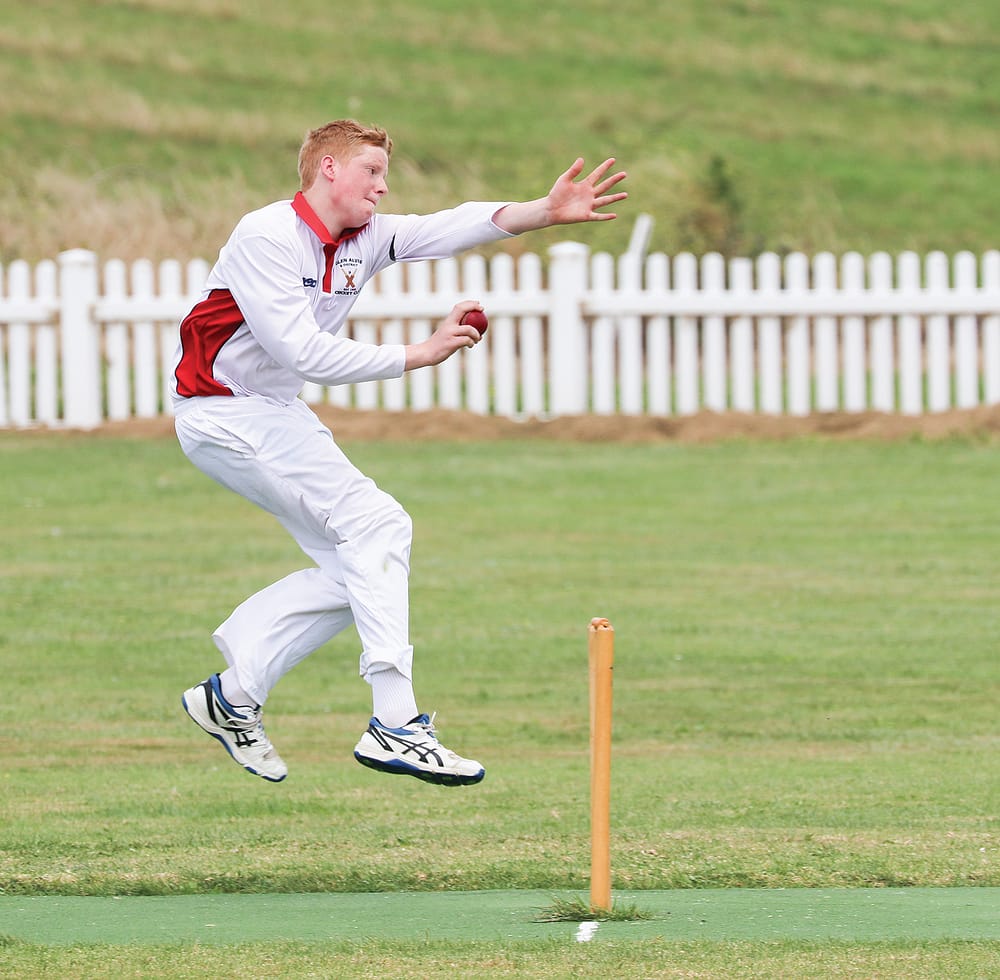 Richardson leads MDU bowlers to success against Town post image