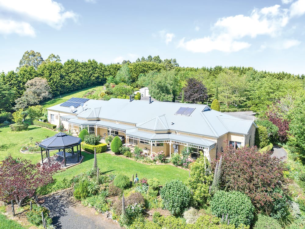 Stunning family retreat on 10 acres post image