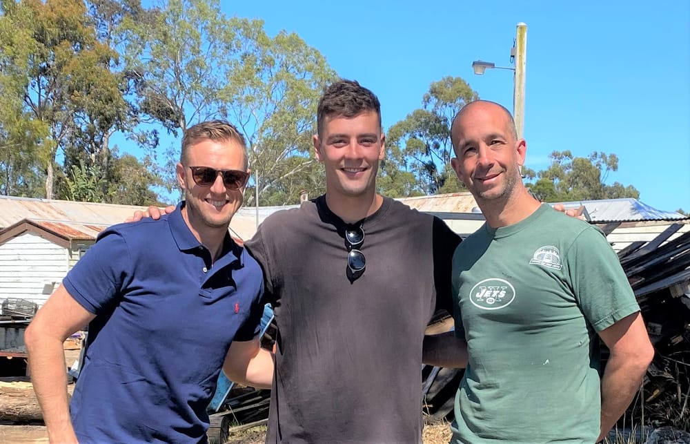 Cold, frothy thoughts as Woodside’s pub fires up post image