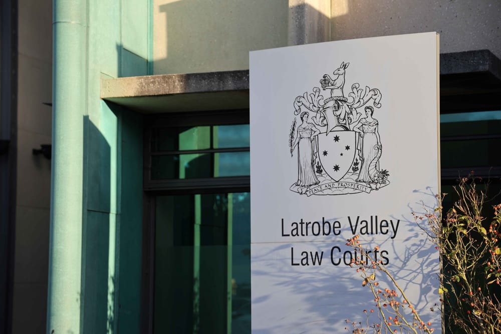 Juror discharged in mushroom murder trial at Morwell post image