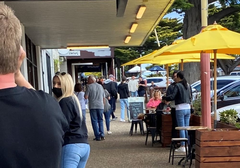 Local pubs, cafés hit by COVID staff shortages post image