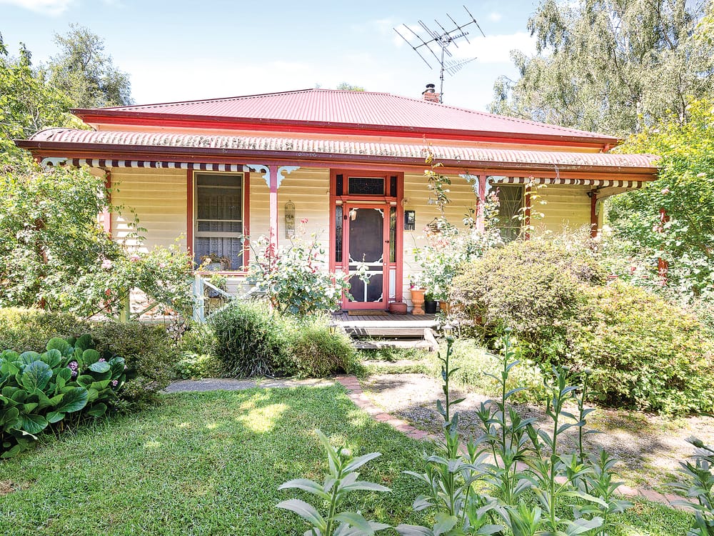 “Wit’s End” Magnificent Victorian Cottage on over Half-an-Acre of Impressive Gardens in Loch post image