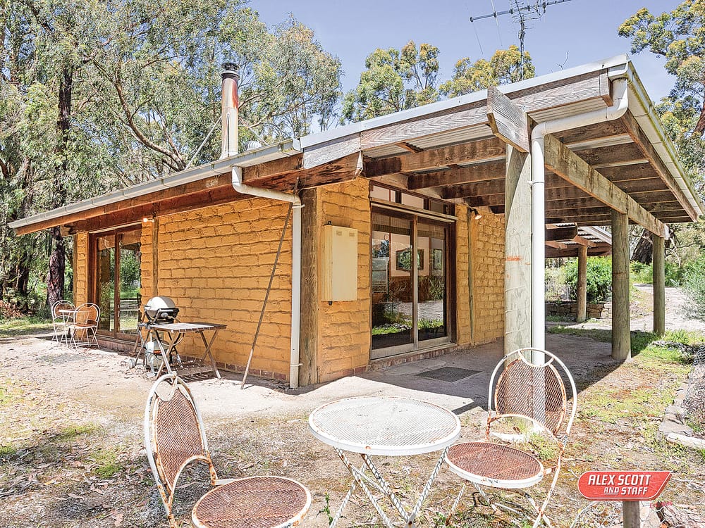 Private retreat on a bush block post image