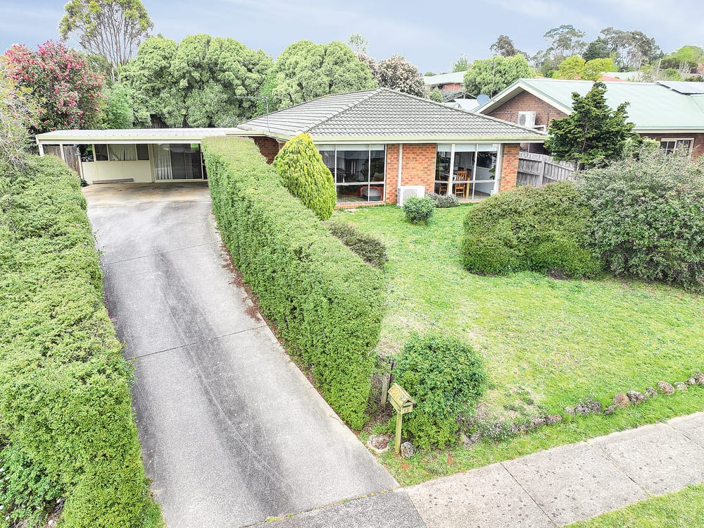 Stylish abode in Laura Grove post image