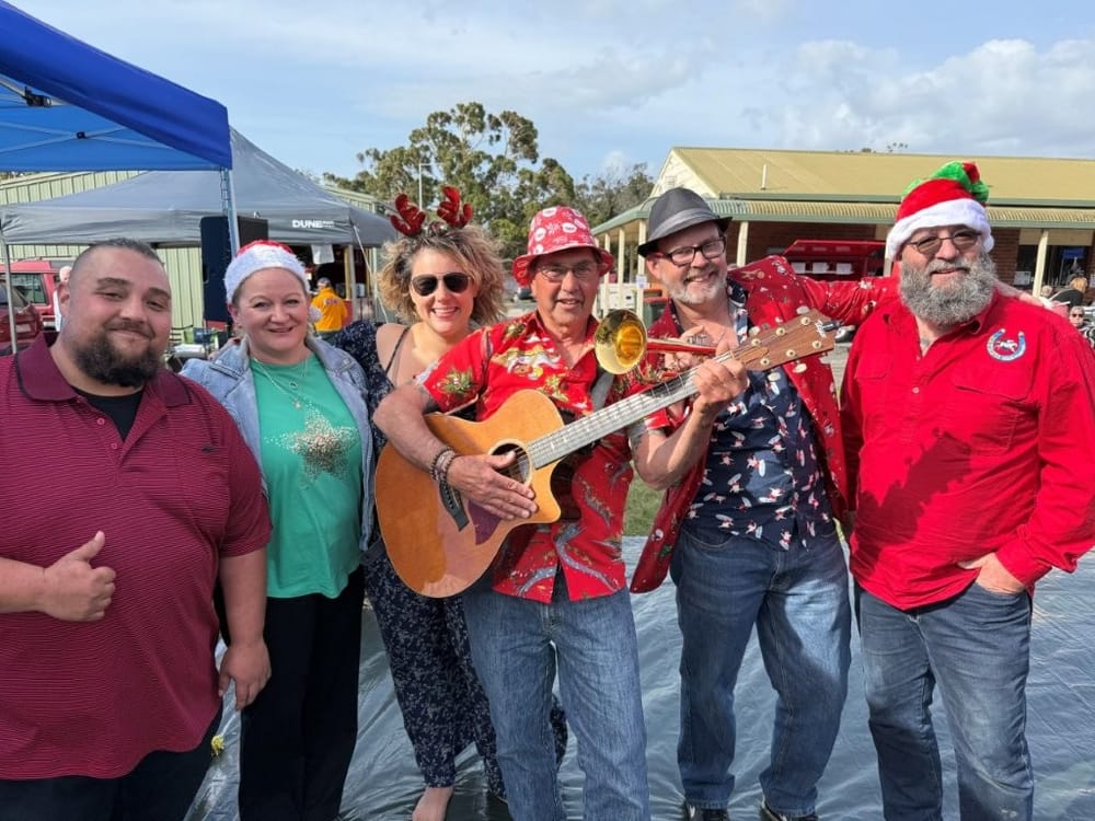 Grantville carols survive a windy start for a tuneful finish post image