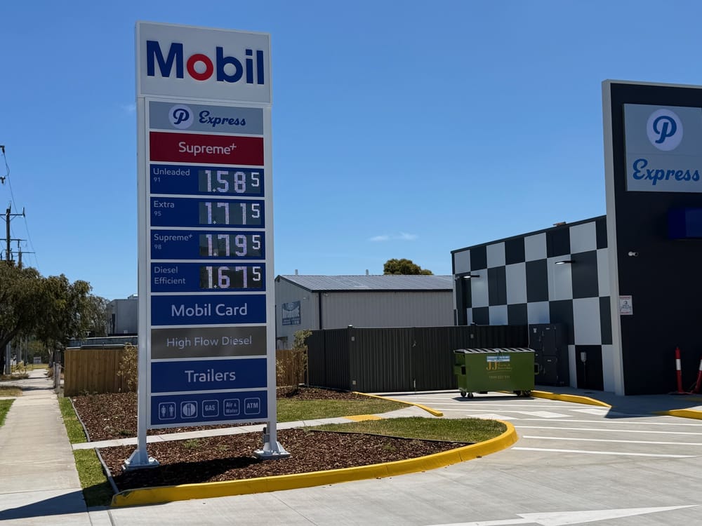 It pays to shop locally during Wonthaggi's petrol price war post image