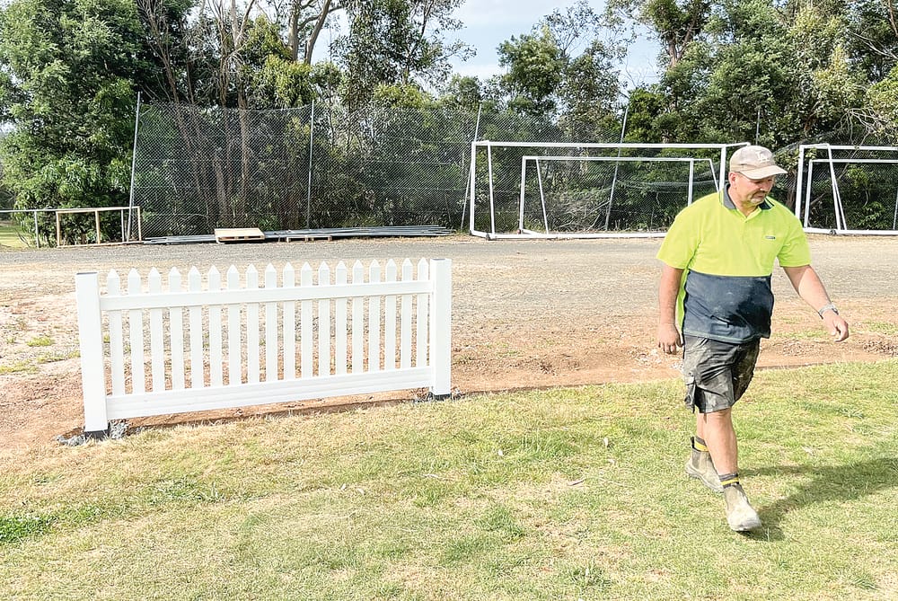 Community stamps name on $40,000 fence project post image